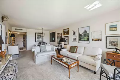 7461 W Country Club Drive N #207, Sarasota, FL 34243 - Photo 7