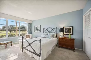 7461 W Country Club Dr N, Sarasota, FL 34243 - Photo 21