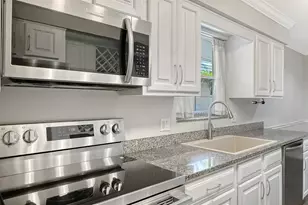 3360 S Osprey Ave, Sarasota, FL 34239 - Photo 9