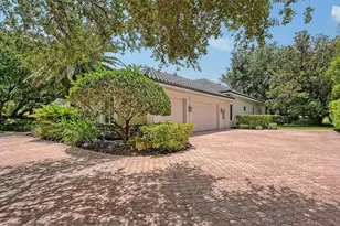 402 Macewen Dr, Osprey, FL 34229 - Photo 25