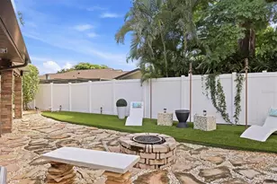 624 St Andrews Dr, Sarasota, FL 34243 - Photo 43