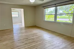 5109 Medalist Rd, Sarasota, FL 34243 - Photo 3