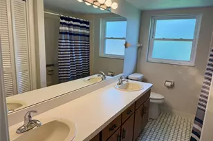 5109 Medalist Rd, Sarasota, FL 34243 - Photo 15