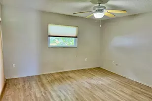 5109 Medalist Rd, Sarasota, FL 34243 - Photo 13