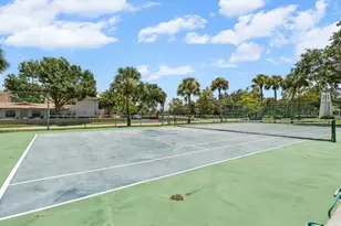 7364 Cloister Dr, Sarasota, FL 34231 - Photo 35