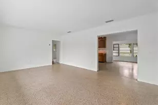 4986 Buchanan Pl, Sarasota, FL 34231 - Photo 7