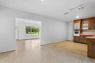 4986 Buchanan Pl, Sarasota, FL 34231 - Photo 13