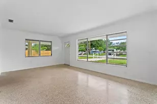 4986 Buchanan Pl, Sarasota, FL 34231 - Photo 9