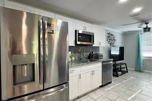 2726 49th Ave W, Bradenton, FL 34207 - Photo 11