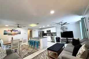 2726 49th Ave W, Bradenton, FL 34207 - Photo 3