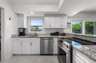 8081 Cascadas Ave, North Port, FL 34287 - Photo 3