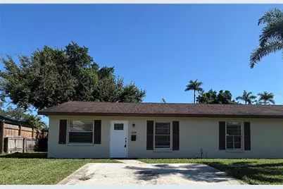 2208 16th Avenue W, Bradenton, FL 34205 - Photo 1