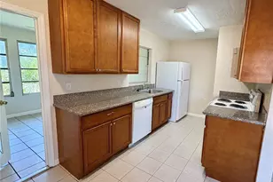 2208 16th Ave W, Bradenton, FL 34205 - Photo 5
