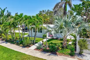 643 Calle Del Otono, Sarasota, FL 34242 - Photo 3
