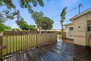 1206 30th St W, Bradenton, FL 34205 - Photo 27