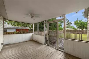 1206 30th St W, Bradenton, FL 34205 - Photo 23
