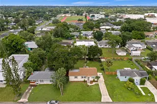 1206 30th St W, Bradenton, FL 34205 - Photo 37
