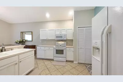 4933 Thames Lane, Sarasota, FL 34238 - Photo 17