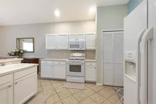 4933 Thames Ln, Sarasota, FL 34238 - Photo 17