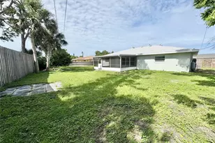 3126 Shamrock Dr, Venice, FL 34293 - Photo 15