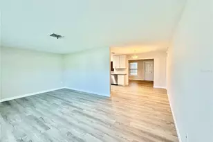 3126 Shamrock Dr, Venice, FL 34293 - Photo 5