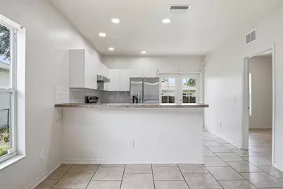 3520 17th Street Court E, Bradenton, FL 34208 - Photo 11