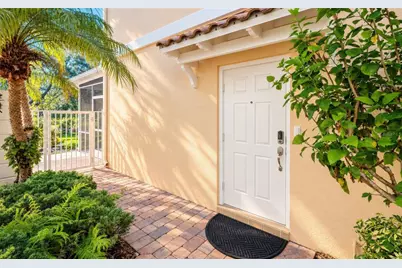 7632 Bergamo Avenue, Sarasota, FL 34238 - Photo 7