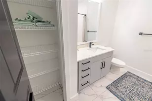 1420 Lakefront Dr, Sarasota, FL 34240 - Photo 15