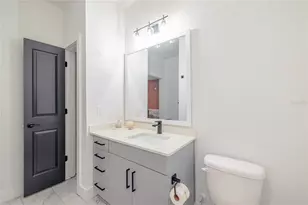 1420 Lakefront Dr, Sarasota, FL 34240 - Photo 21