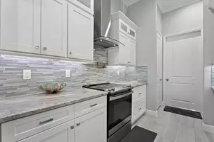 10039 Kingsville Dr, Port Charlotte, FL 33981 - Photo 11