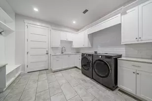 2436 Arlington St, Sarasota, FL 34239 - Photo 37