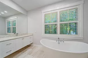 2436 Arlington St, Sarasota, FL 34239 - Photo 29