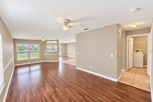 7035 Montauk Point Crossing, Bradenton, FL 34212 - Photo 5