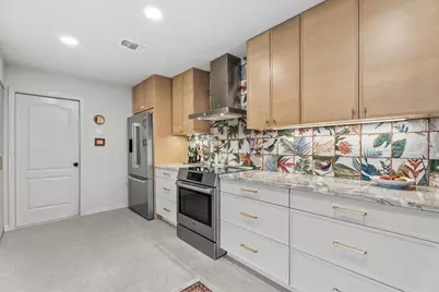 5815 Fairwoods Circle, Sarasota, FL 34243 - Photo 23