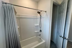 3504 74th Ave Cir E, Sarasota, FL 34243 - Photo 29