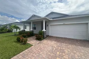 3504 74th Ave Cir E, Sarasota, FL 34243 - Photo 1