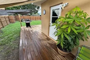 2715 Heather Pl, Sarasota, FL 34235 - Photo 13