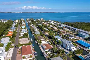 691 Tarawitt Dr, Longboat Key, FL 34228 - Photo 31