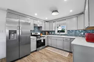 691 Tarawitt Dr, Longboat Key, FL 34228 - Photo 9