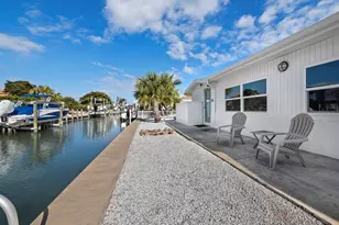 691 Tarawitt Dr, Longboat Key, FL 34228 - Photo 21