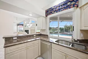9010 Ashbourne Ct, Sarasota, FL 34238 - Photo 15