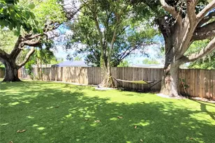 2975 Louise St, Sarasota, FL 34237 - Photo 35