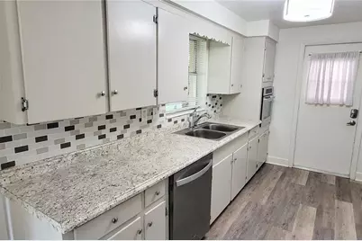2975 Louise Street, Sarasota, FL 34237 - Photo 9