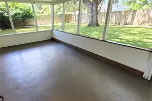 2975 Louise St, Sarasota, FL 34237 - Photo 31