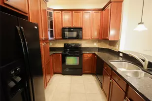 7936 Limestone Ln, Sarasota, FL 34233 - Photo 3