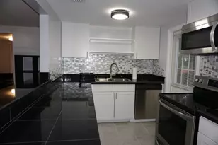 1250 46th St, Sarasota, FL 34234 - Photo 3