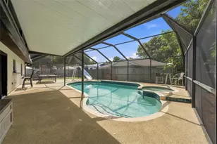 2328 Spring Oaks Cir, Sarasota, FL 34234 - Photo 29