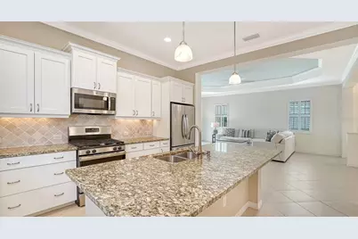 7159 Westhill Court, Lakewood Ranch, FL 34202 - Photo 17