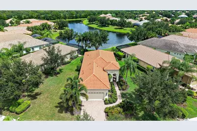 7159 Westhill Court, Lakewood Ranch, FL 34202 - Photo 5