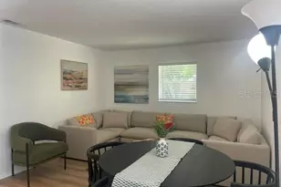 2229 Montclair Dr, Sarasota, FL 34231 - Photo 5